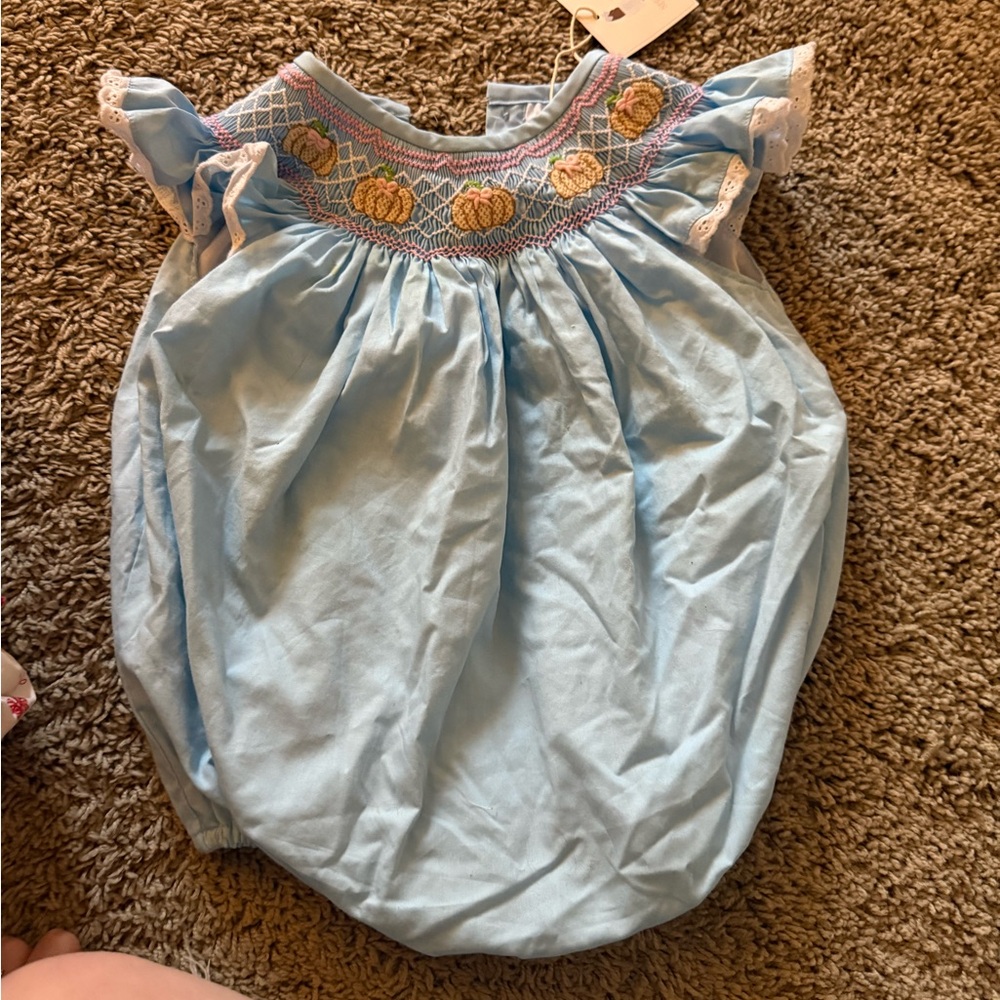 Smocked pumpkin bubble